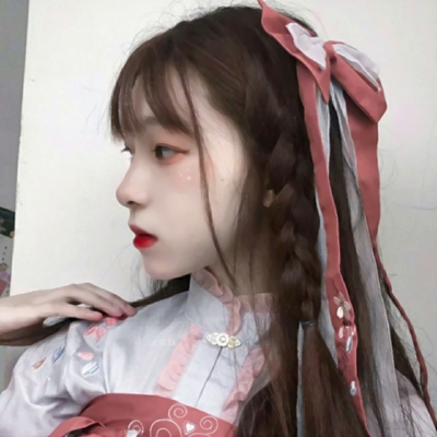 30张高冷感女生侧脸QQ头像 好看又出片