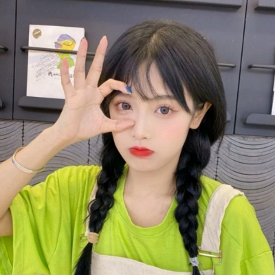 超火的QQ女生高清头像合集（10张）