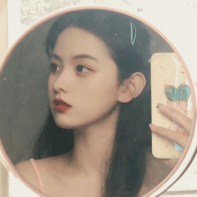 女生忧愁微信头像合集：每一张都藏着让人心疼的伤感情绪