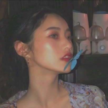 9张高清成熟风微信女头 好看又适合日常用