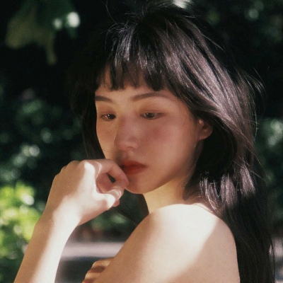 14张高清港风性感女网红头像 氛围感拉满