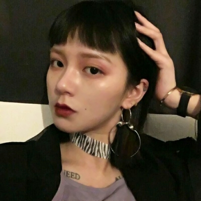 14张高清真人帅气冷感女生QQ头像