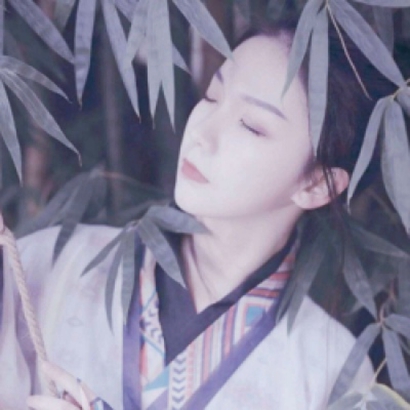 24张清冷伤感古风女头 氛围感拉满的淡雅QQ头像合集