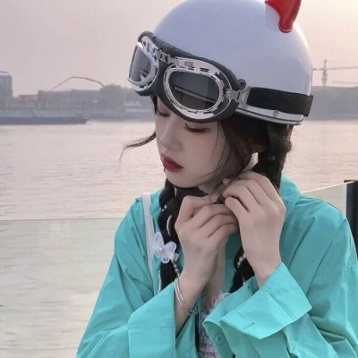 超火的温柔风女生QQ头像 共8张