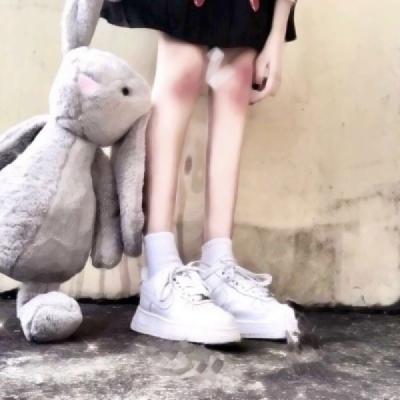 13张可爱女生真人部位高清头像