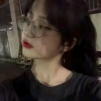 10张高清个性原宿风模糊女生头像合集