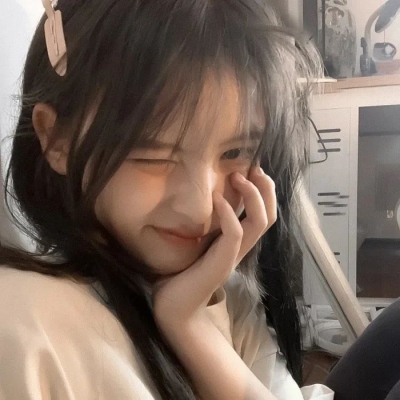 6张超有氛围感的可爱时尚真人女生头像来啦