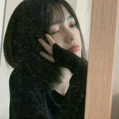 30张高清小清新短发女生头像 氛围感拉满的日常头像合集