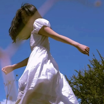 女生干净精致微信头像 共20张可挑选