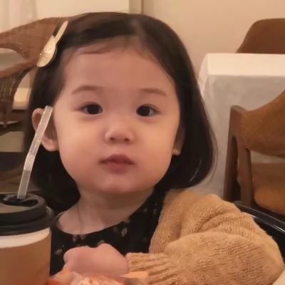 10张超萌搞怪小女孩头像 软乎乎超治愈