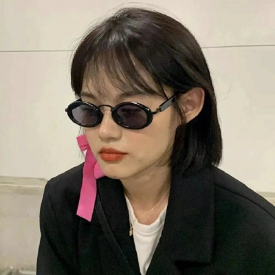 女生酷炫ins慵懒风头像合集来啦，共9张好看的图