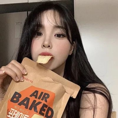 最火的女生俏皮可爱头像合集 20张高清图