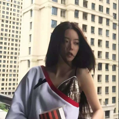 15张超拽霸气女生网图头像 高清新潮又好看