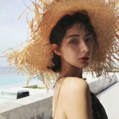 16张高清有气质戴帽女生头像 唯美氛围感拉满