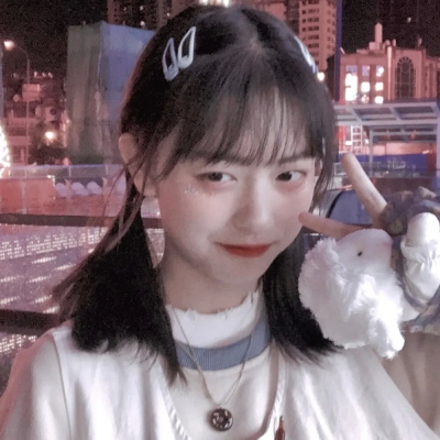 女生真人生活照头像合集（20张）