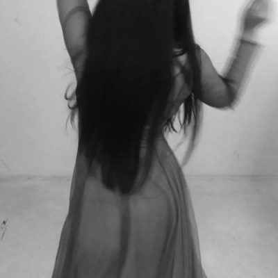 霸气冷艳黑色系真人女生头像 9张合集来啦