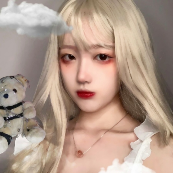 15张超清可爱女网红正脸头像 适合当头像的女生正脸照