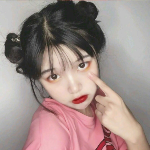 16张高清原宿风女生头像合集 超适合当头像的原宿风女头