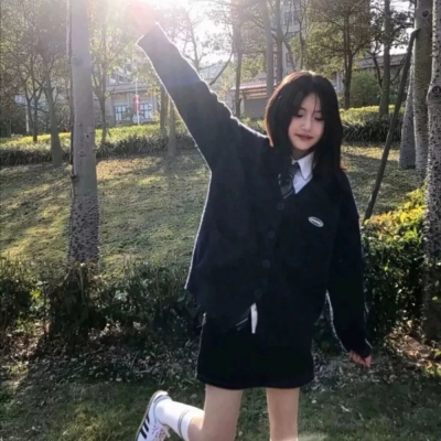 女生干净精致QQ头像 16张高清图