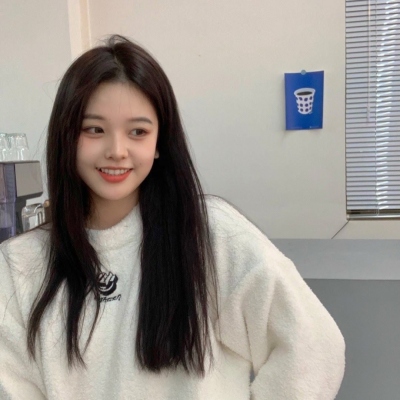 超火的微信女生头像来啦！这里有12张高清图可以用