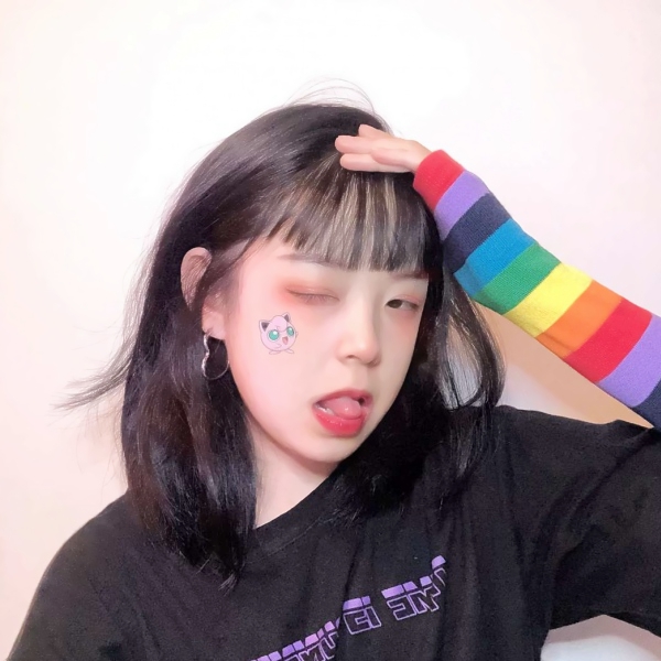28张超高清真人可爱闺蜜头像 好看又治愈的女生头像合集