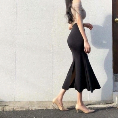 女生微信头像免费下载合集来啦！这里整理了16张适合用作微信头像的女生头像，涵盖多种风格可供挑选。