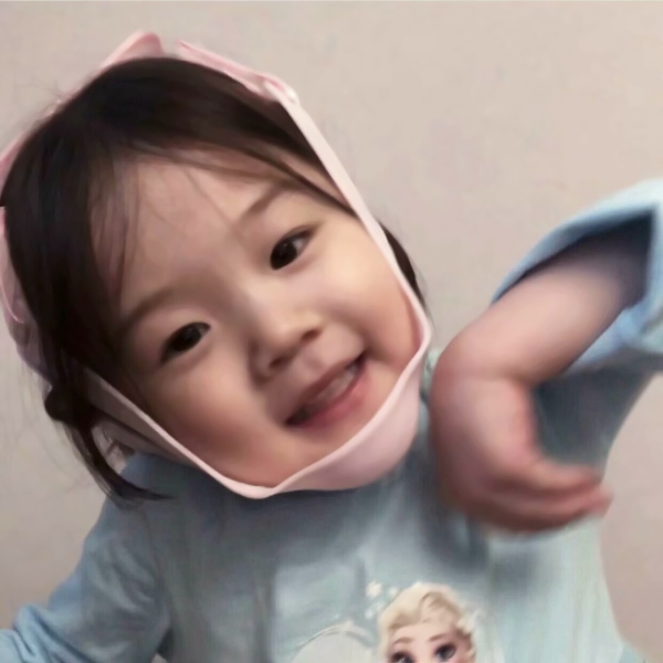 22张高清软萌女娃微信头像合集