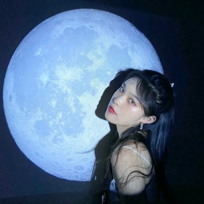 11张有气质又高级的女生头像图