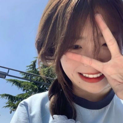 11张氛围感拉满的真人小姐姐网图头像 超好看女生头像来啦