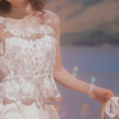 女生穿仙女裙的不露脸半身头像 21张高清图合集