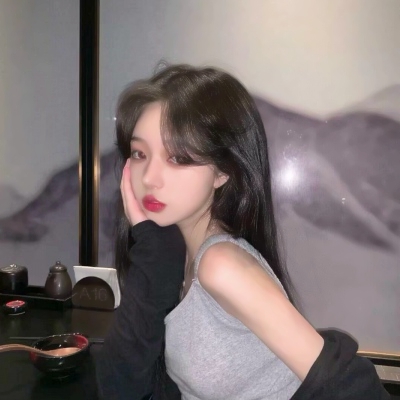 35张氛围感真人女生头像 意境感拉满的美女头像素材