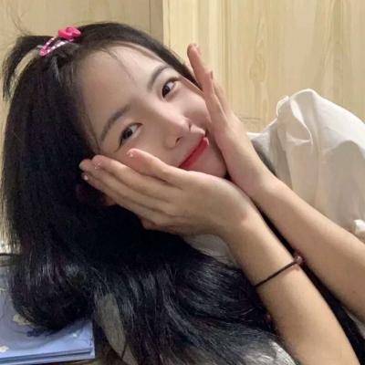 11张氛围感拉满的真人小姐姐网图头像 超好看女生头像来啦