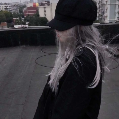 女生头像下半身霸气不露脸！23张高清新潮半身头像合集