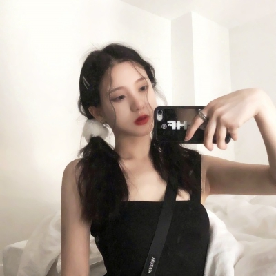 16张个性好看的女生单人高清头像