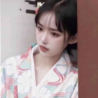 9张高清真人古风汉服女生头像合集