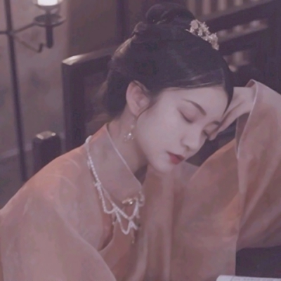 16张高清清新古风真人女生头像，氛围感拉满直接拿捏