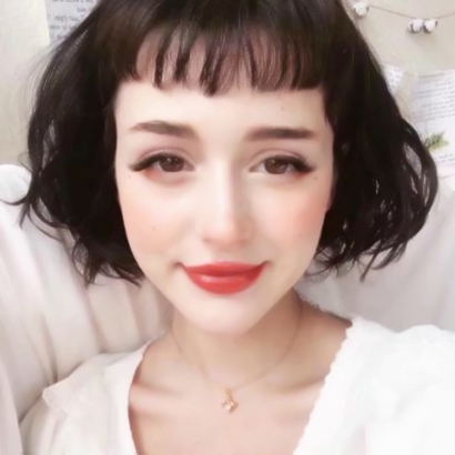 32张简约氛围感女生头像合集 清新气质拉满