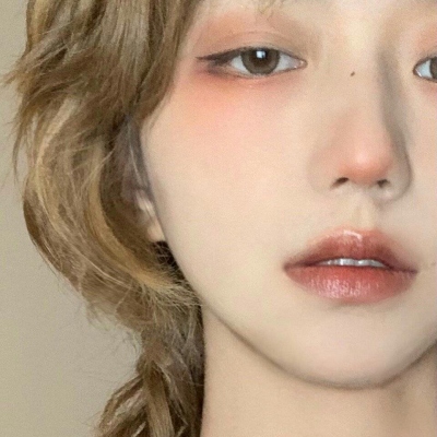 高清女生优质头像合集 共12张