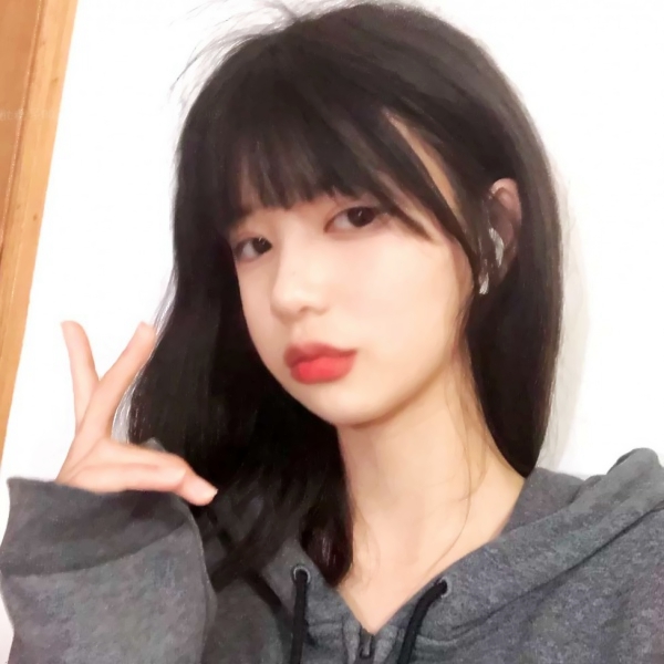 24张超清甜美系女生头像 网图素材分享