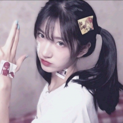 微博女生真人头像合集，28张高清好看的真实女头分享