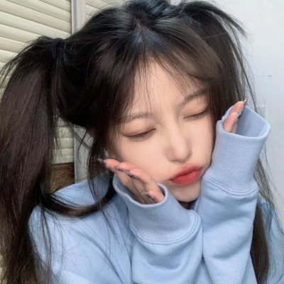 19张氛围感女名媛微信头像，快换上试试