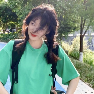 超火的超清女生头像合集（共13张）