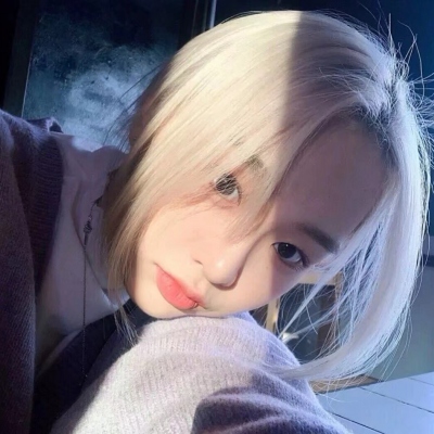 ins风温柔女生头像合集来了！10张氛围感拉满的漂亮头像