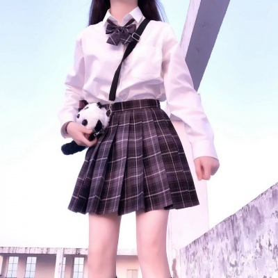 不露脸的JK真人半身头像 8张高清好看的部位女头分享