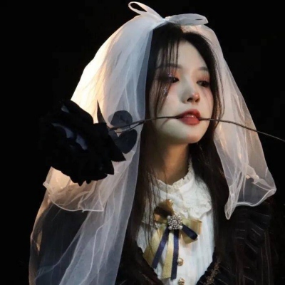 6张清冷感拉满的高冷女神真人微信头像