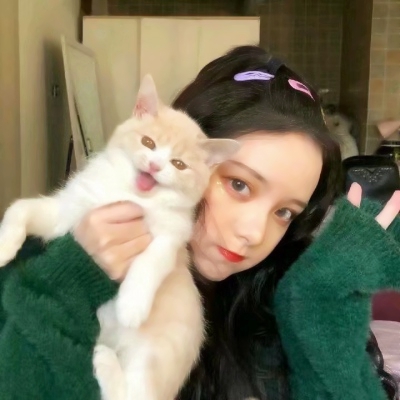 13张搞怪可爱女生头像合集 高清搞笑个性女头