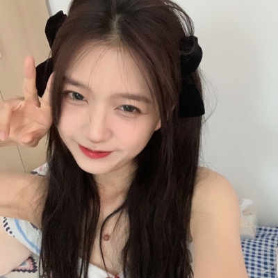 高清酷飒女生头像合集 共20张