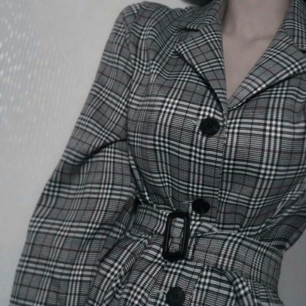 20张超清霸气女生下半身网图头像 还有半身款可选