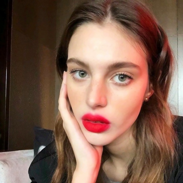 超酷又有型！22张高清欧美女生头像合集