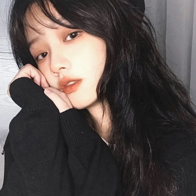 女生氛围感拉满的有涵养微信头像合集来啦（9张）